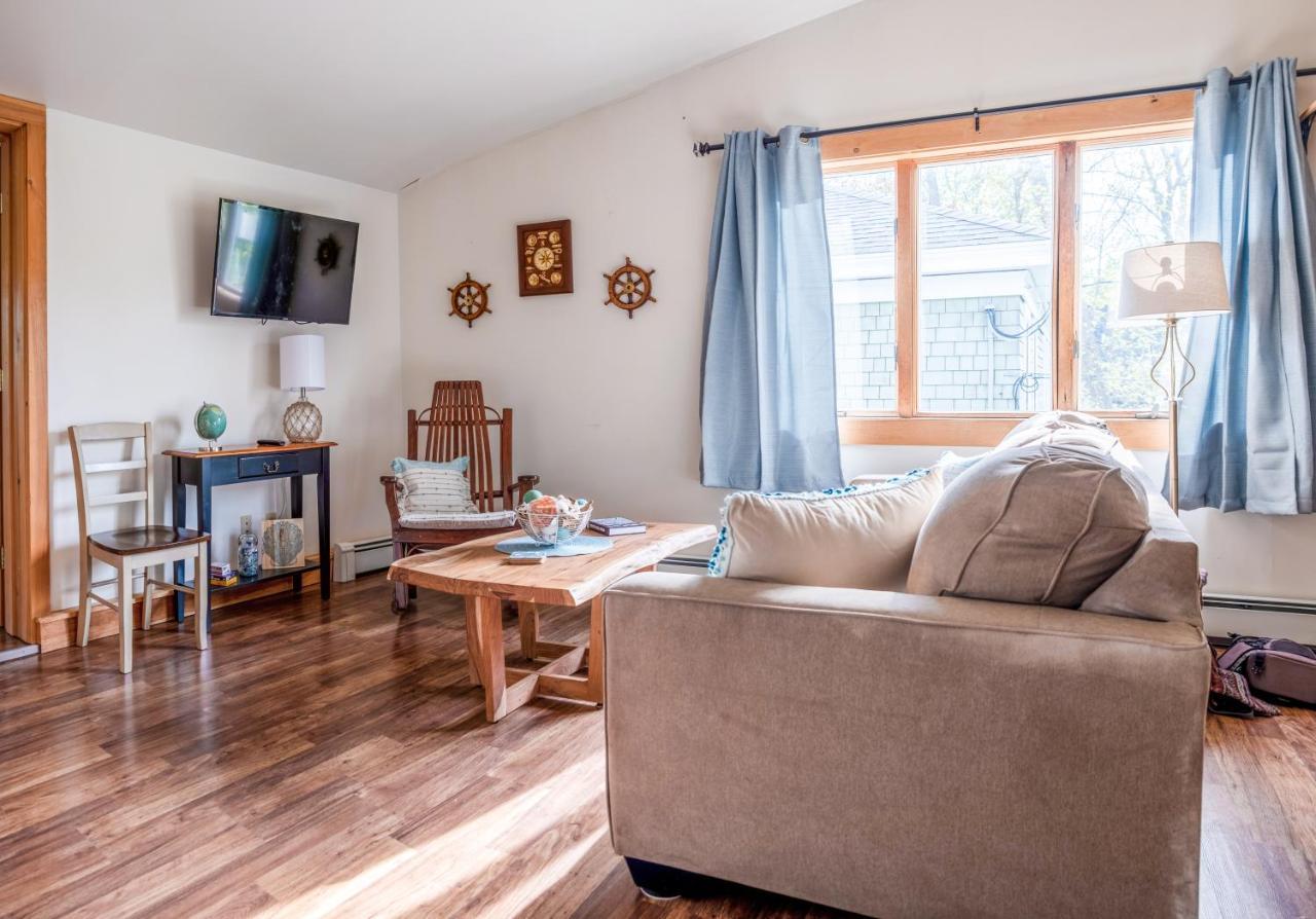 Downtown Apartments In 바 하버 외부 사진