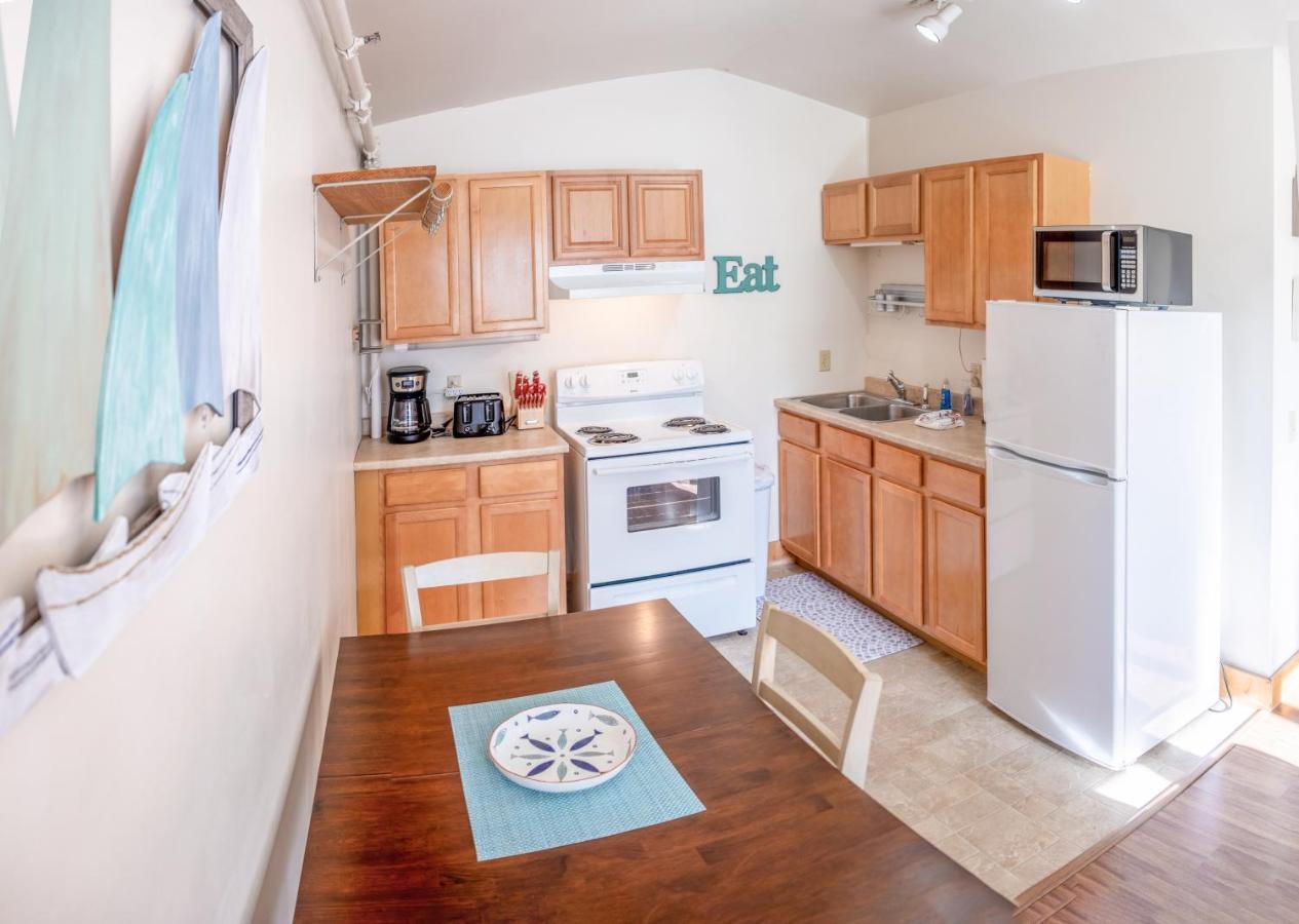Downtown Apartments In 바 하버 외부 사진